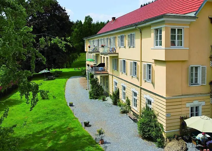 فندق Landsitz Pichlschloss 3*