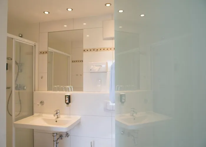 兰德匹克酒店 酒店 3*