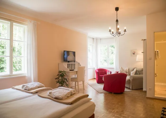 فندق Landsitz Pichlschloss 3*